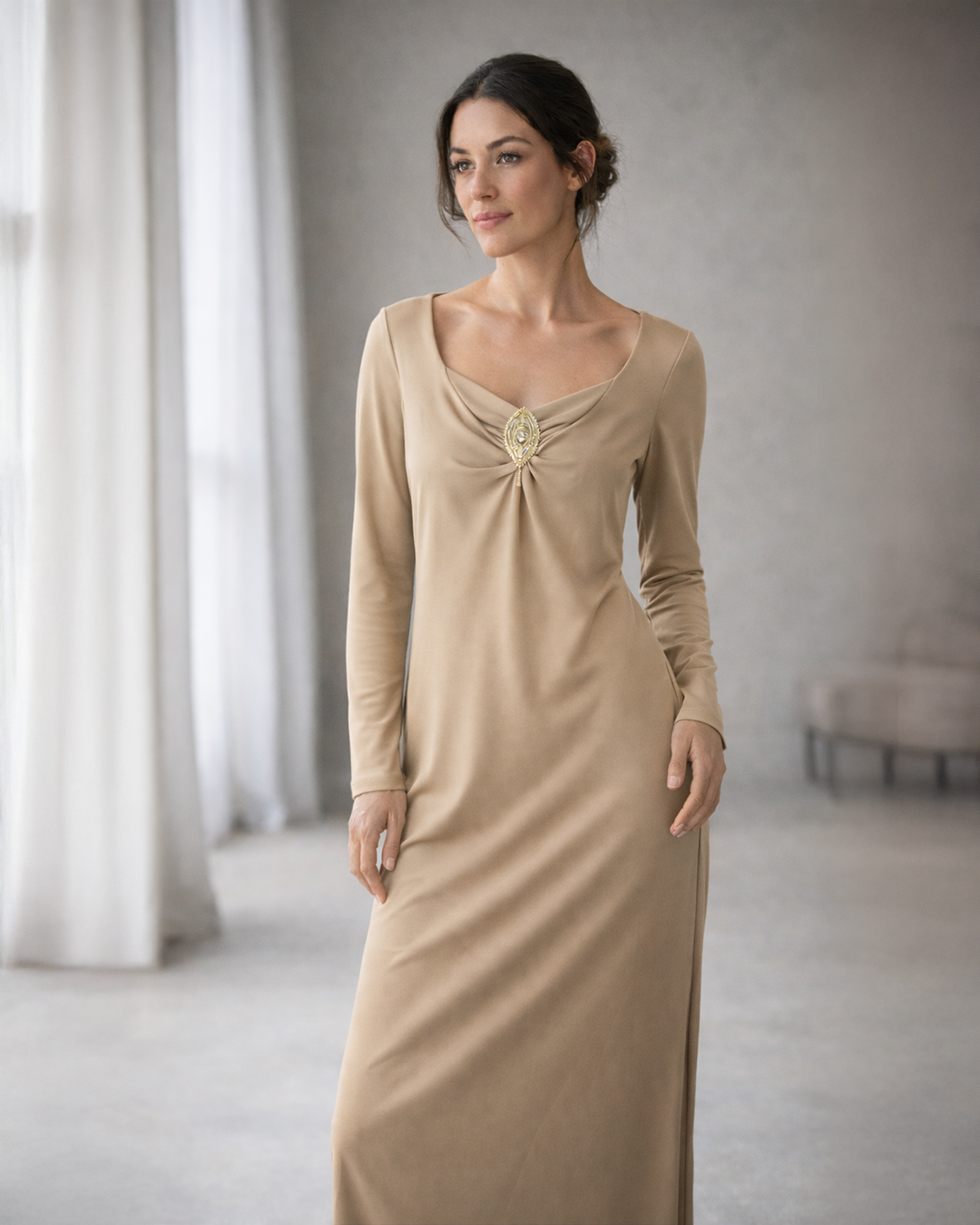 Fustani "Goddess Drape" Bezhë